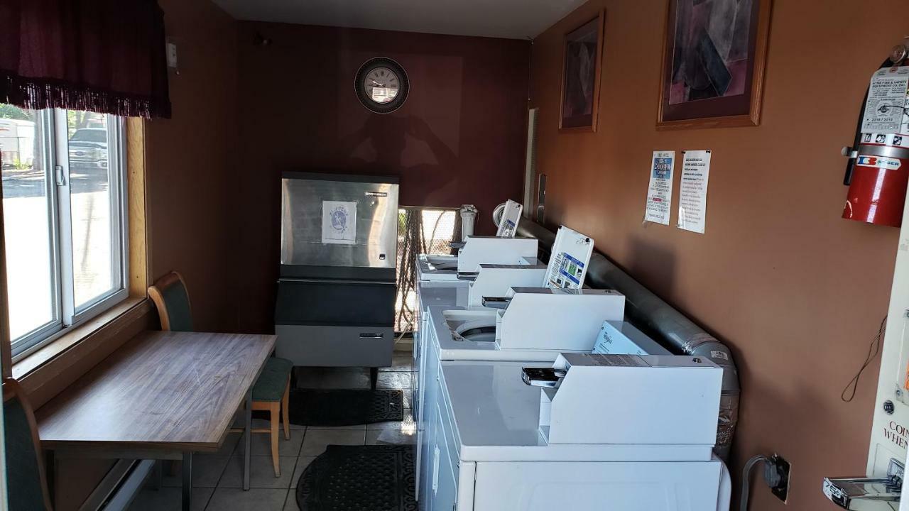 Circle S Motel โคโลราโดสปริงส์ ภายนอก รูปภาพ